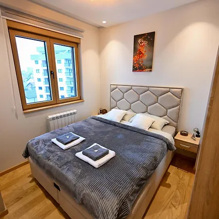 Smit, Kalman Complex Apartment *